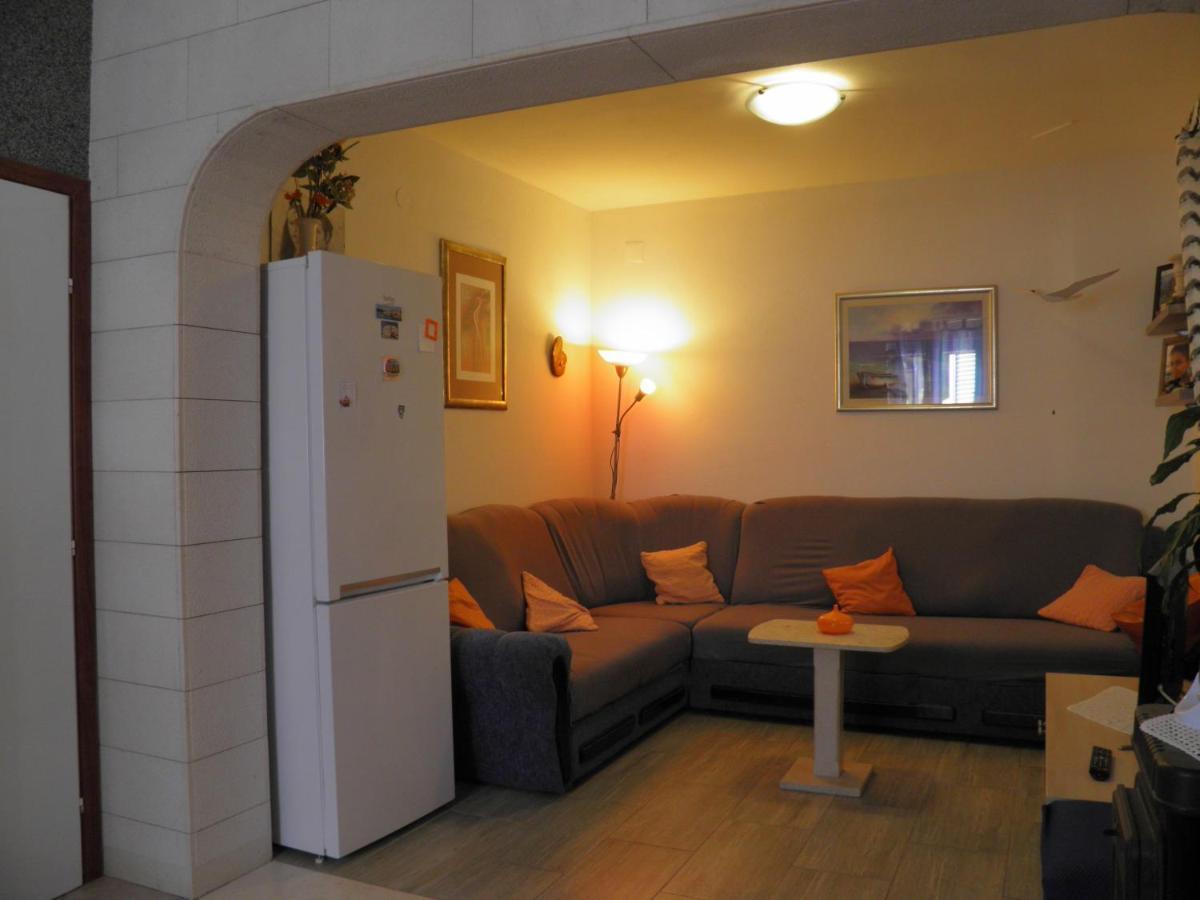 Apartment Mirca 2838B Extérieur photo